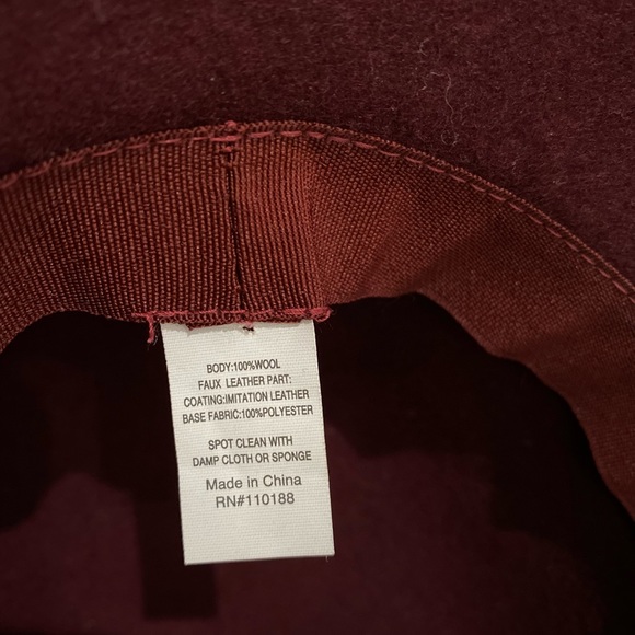 Fashionable Hat - Picture 2 of 3